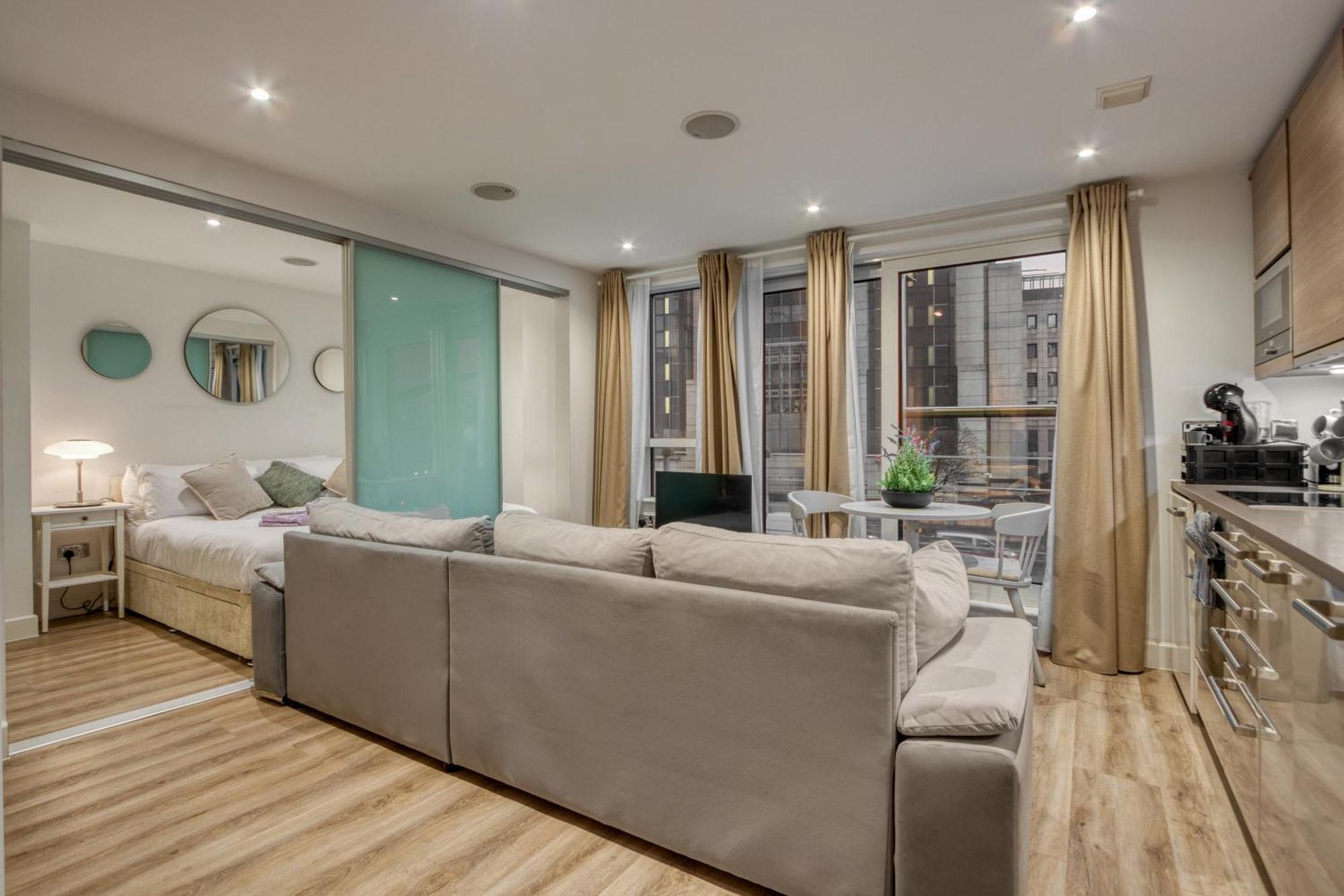 Stunning 1 Bed With Ac Next To Vauxhall Station Appartamento
