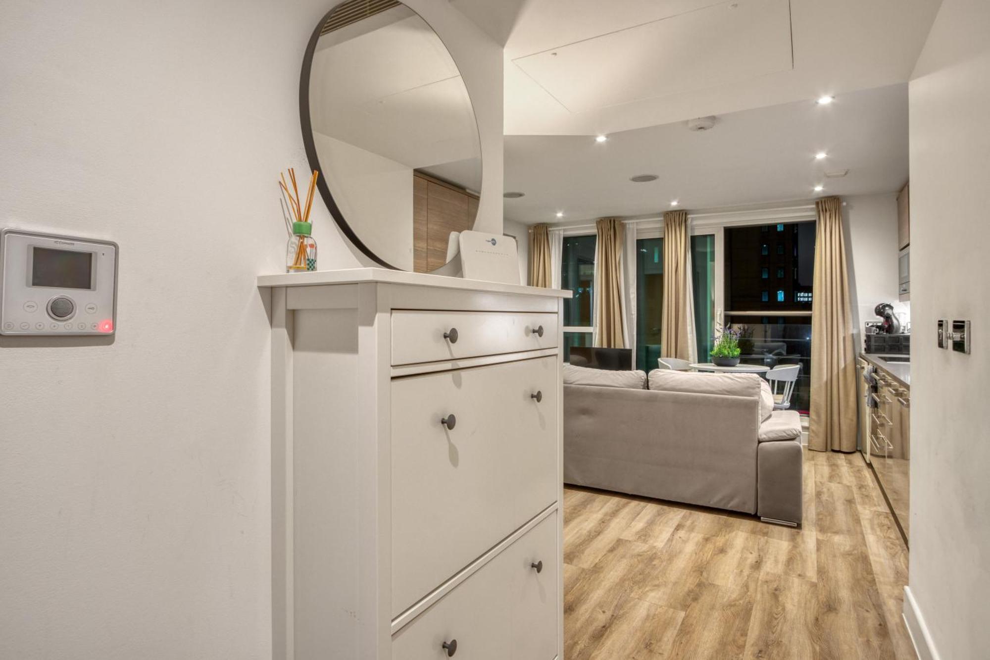 Stunning 1 Bed With Ac Next To Vauxhall Station Appartamento