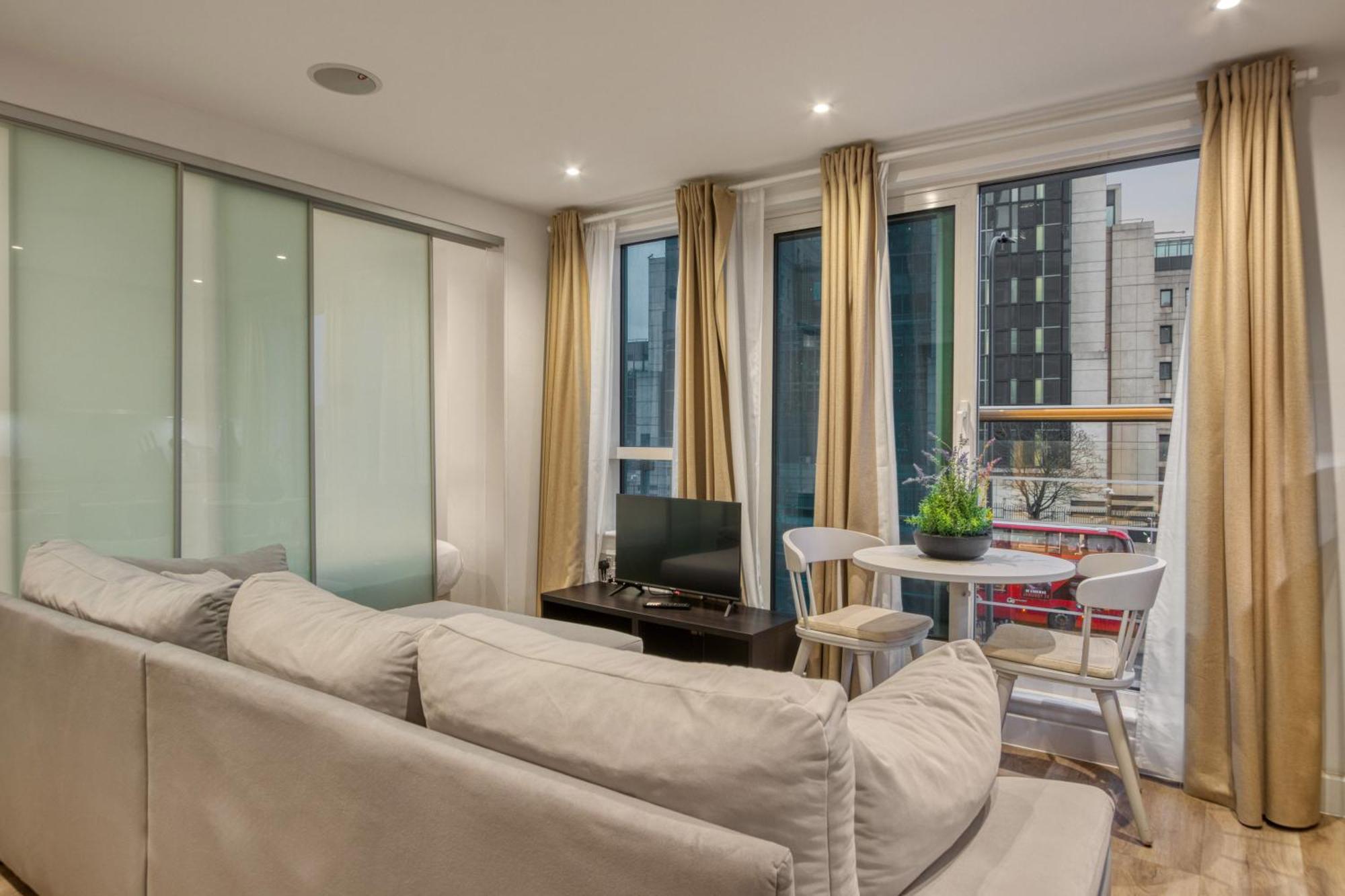 Stunning 1 Bed With Ac Next To Vauxhall Station Londra