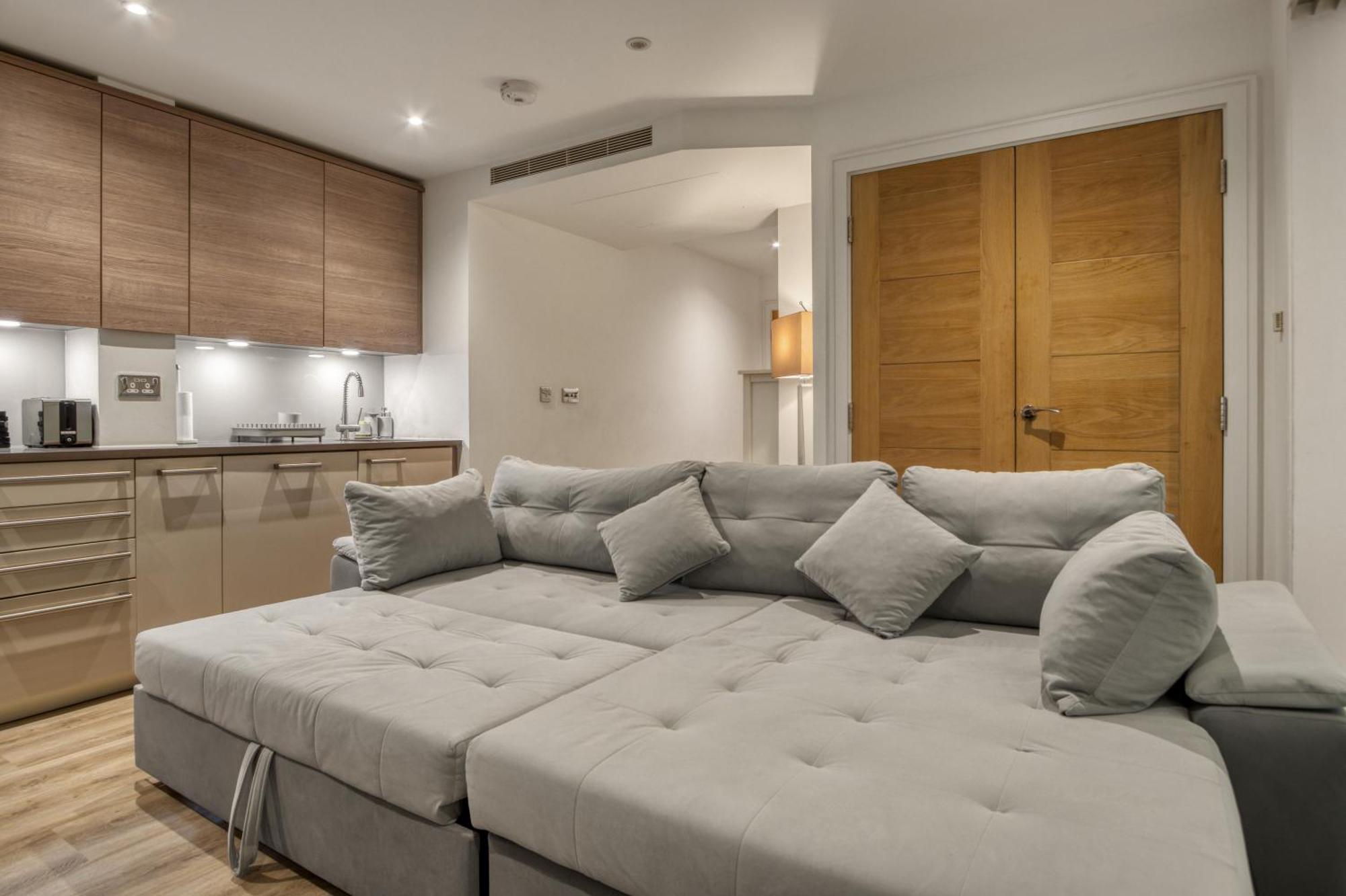 Stunning 1 Bed With Ac Next To Vauxhall Station Appartamento *