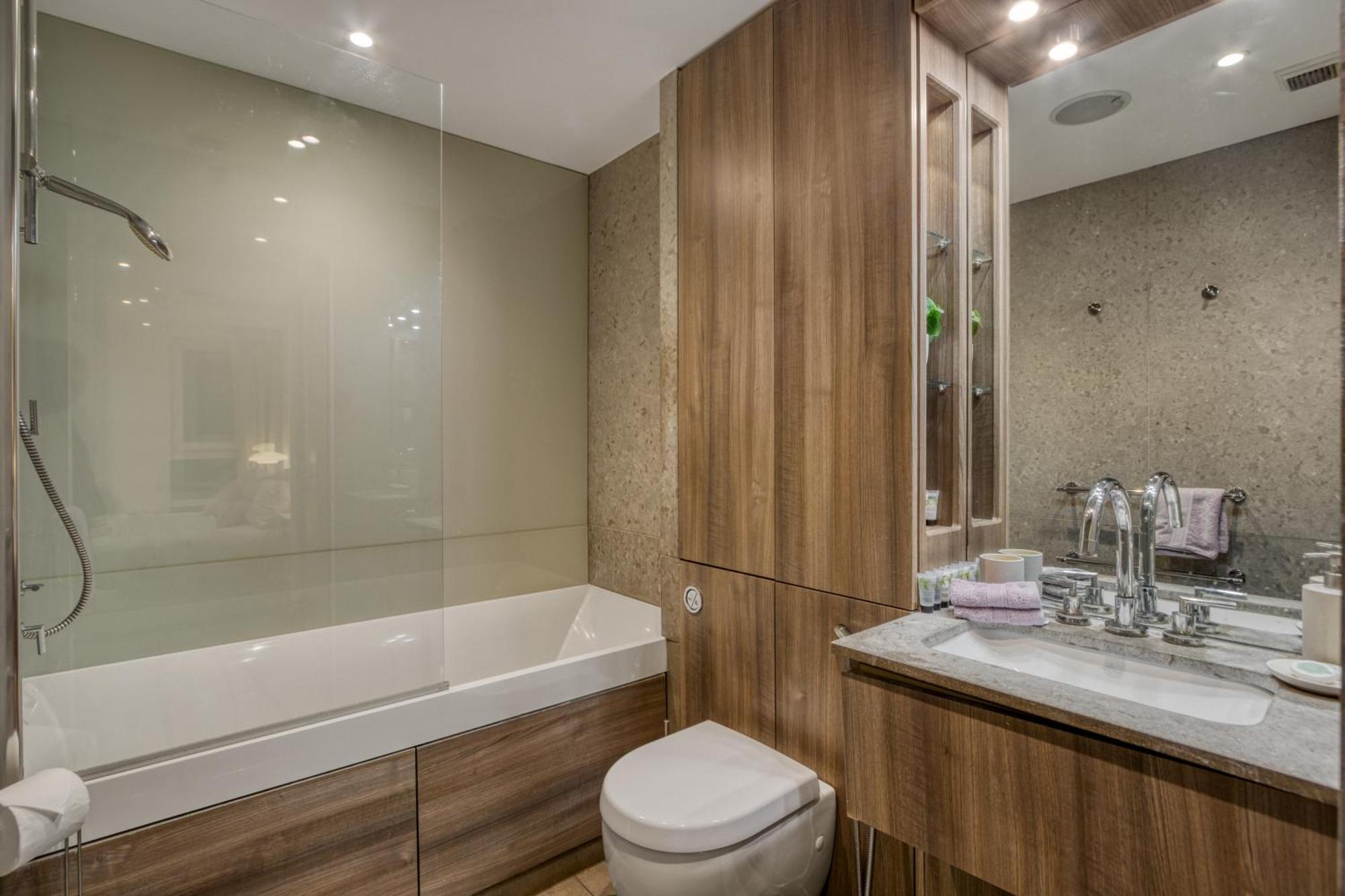 Stunning 1 Bed With Ac Next To Vauxhall Station